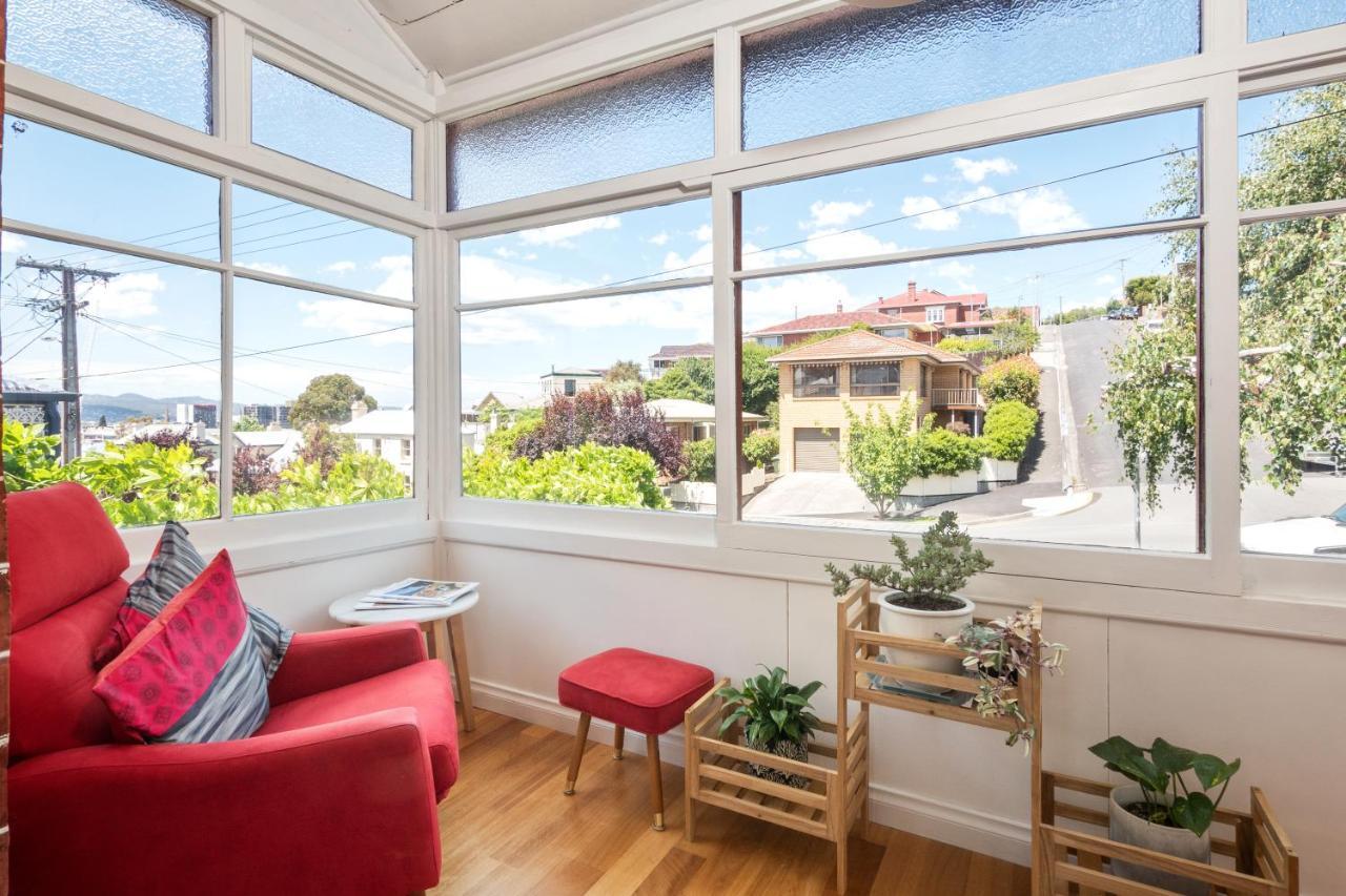 Warwick St Retreat! 3 Bedroom House With Parking ホバート エクステリア 写真