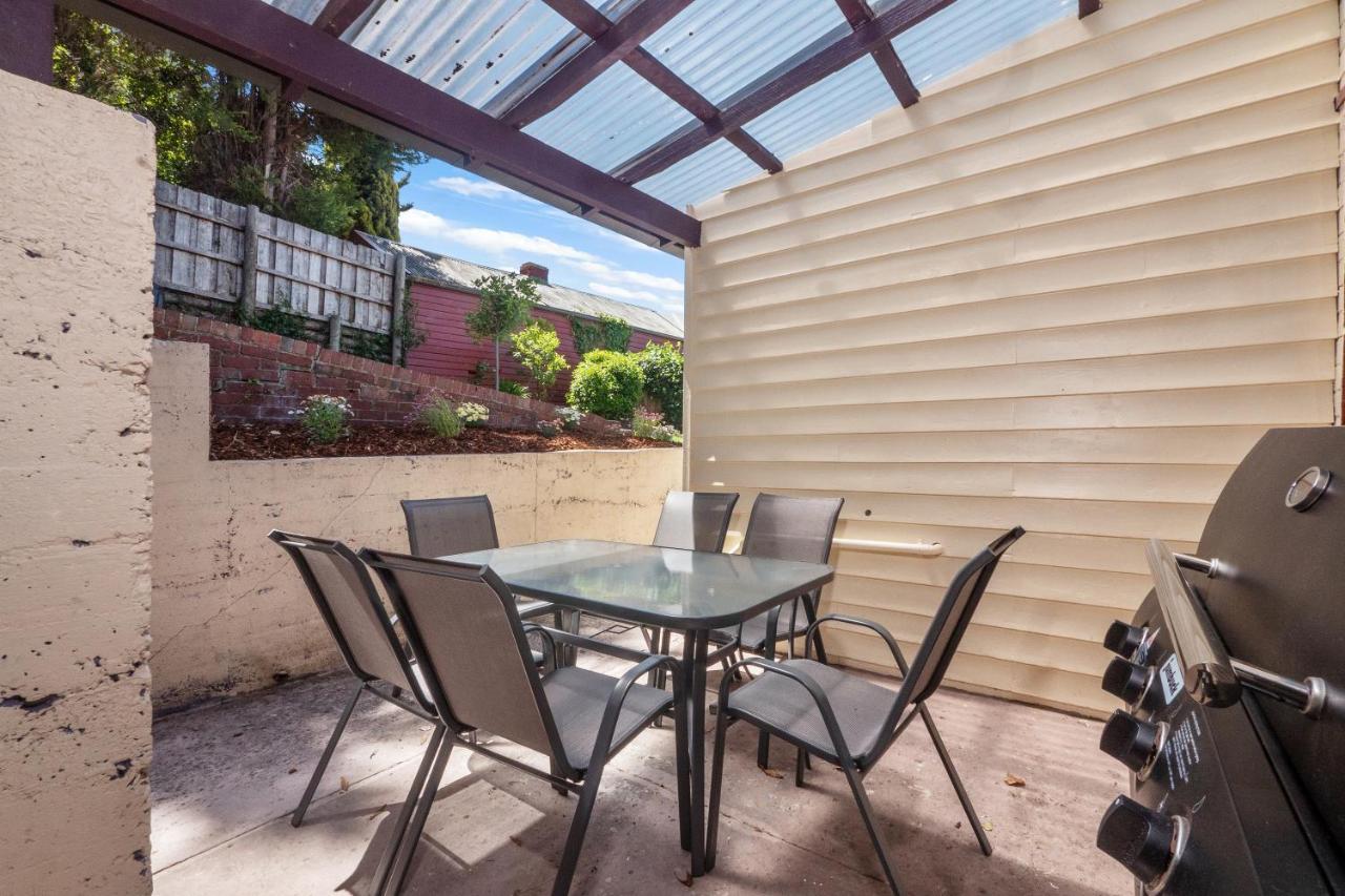 Warwick St Retreat! 3 Bedroom House With Parking ホバート エクステリア 写真