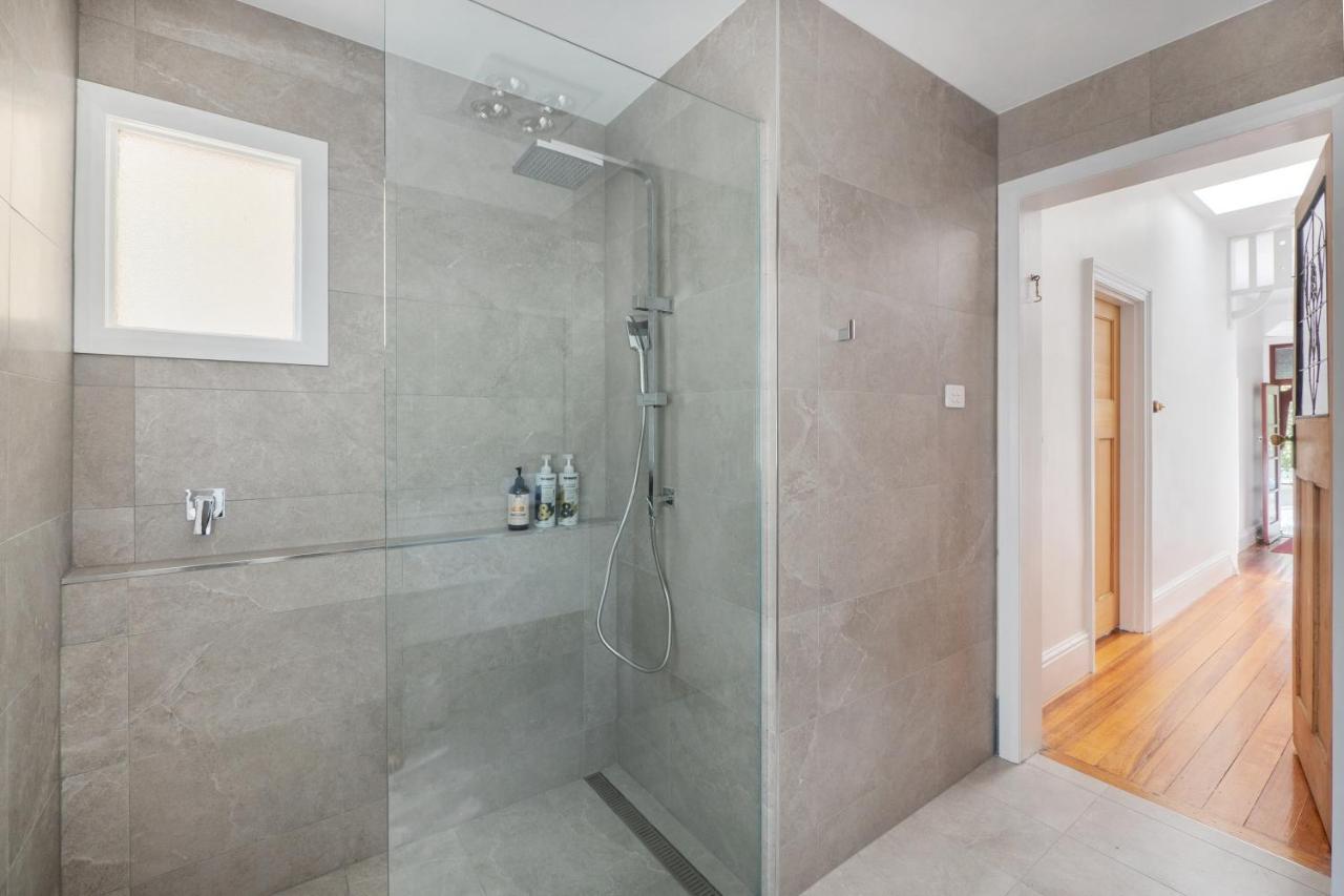 Warwick St Retreat! 3 Bedroom House With Parking ホバート エクステリア 写真